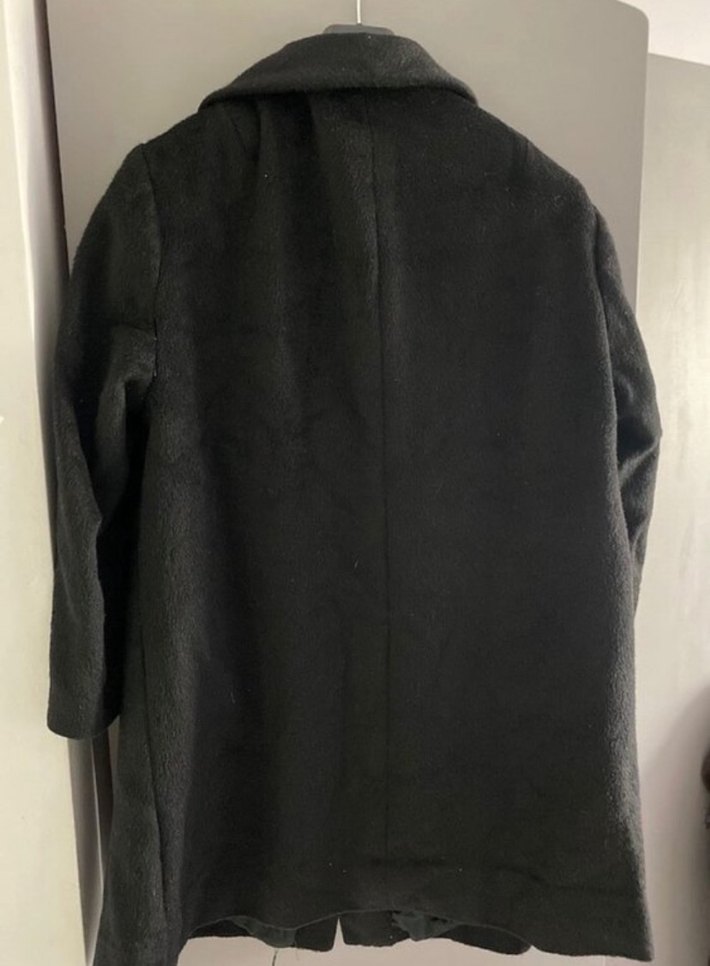 Siyah Düğmeli Kaban - Görsel 2