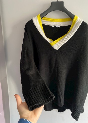 Sarı V Yaka Örgü Kadın Kazak - Görsel 2