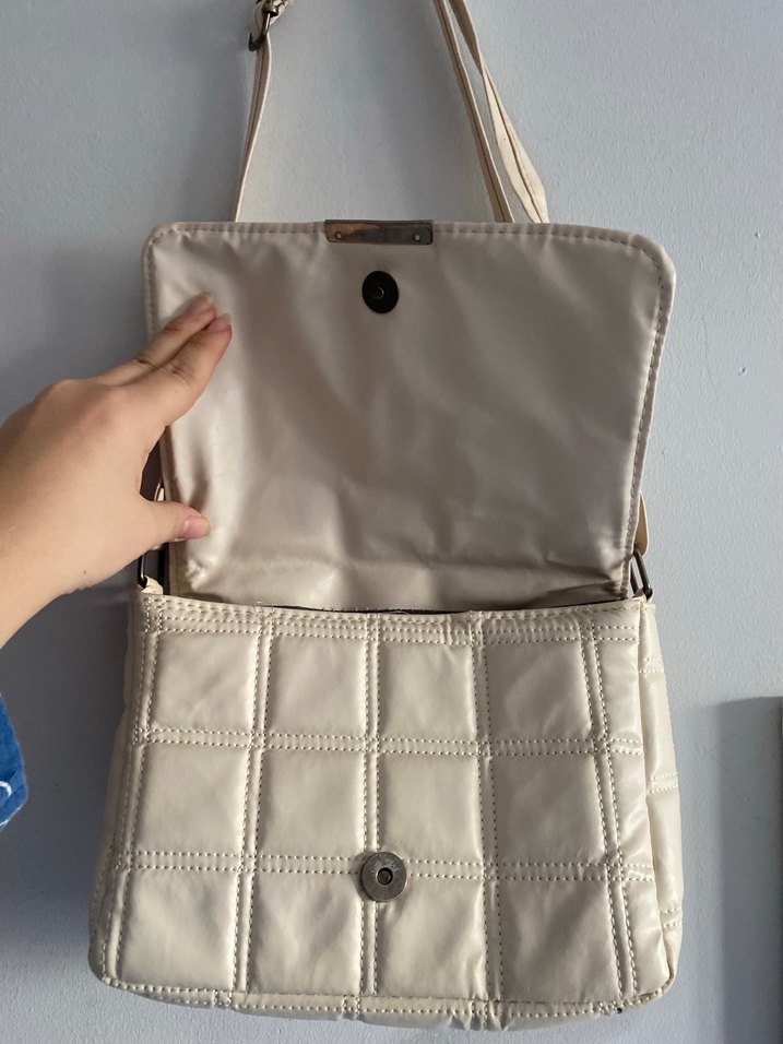 Bej Kadın Tokalı Omuz Çantası - Görsel 4