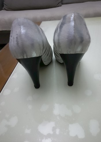 37 Beden Zara Beyaz Zebra Desenli Kadın Topuklu Ayakkabı