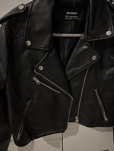 l Beden siyah Renk Pull&Bear deri ceket