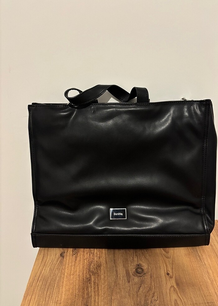 Bershka büyük siyah çanta - Görsel 2