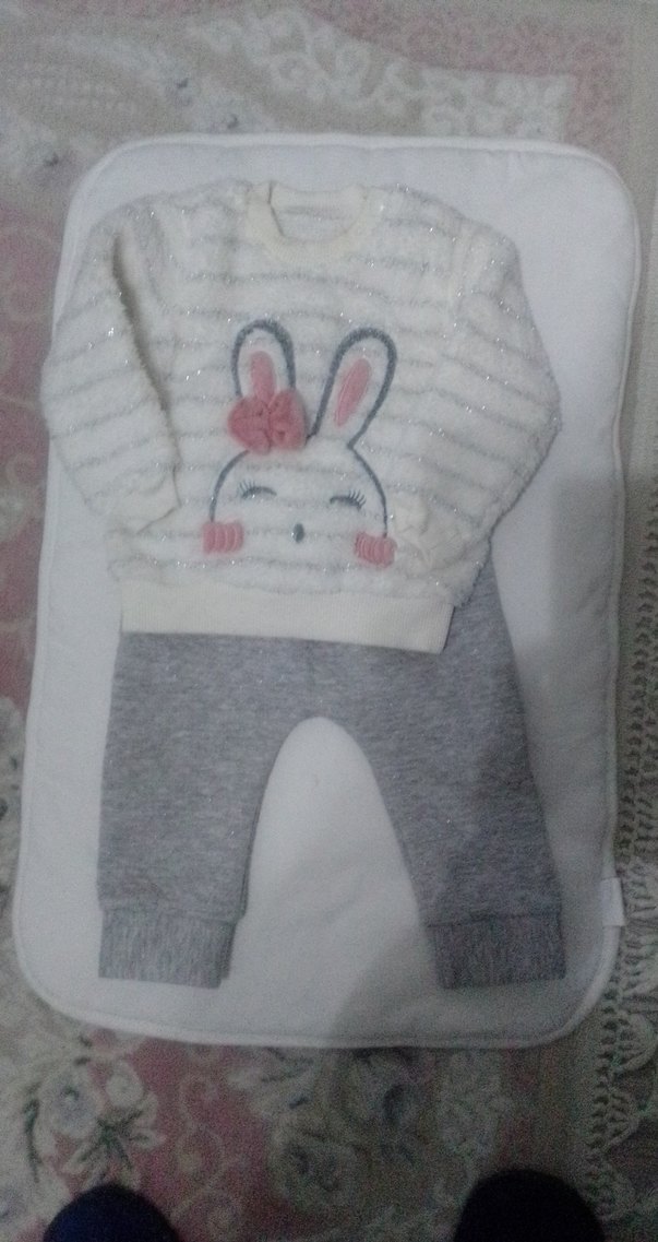 Beyaz Tavşan Desenli Örgü Bebek Takımı - Görsel 2