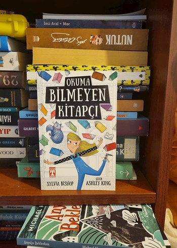 Okuma Bilmeyen Kitapçı Çocuk Kitabı