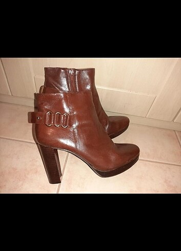 Nine West