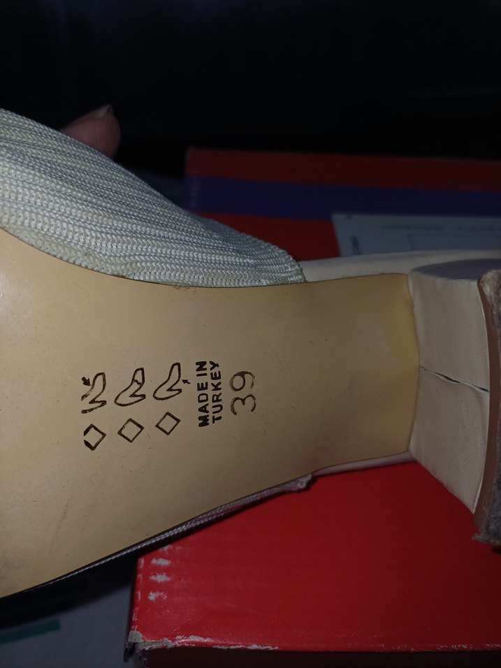 Bej Kadın Plise Detaylı Dolgu Topuk Terlik - Görsel 2