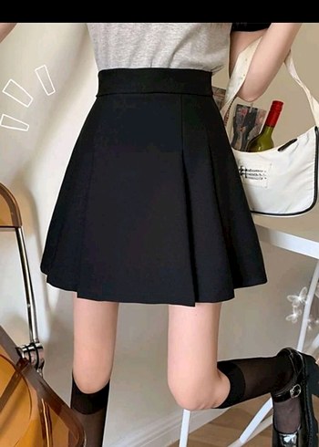 Siyah Pileli Mini Etek