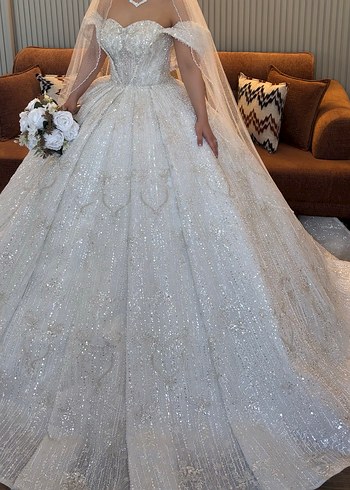 Parlak Beyaz Straplez Prenses Gelinlik - Görsel 2