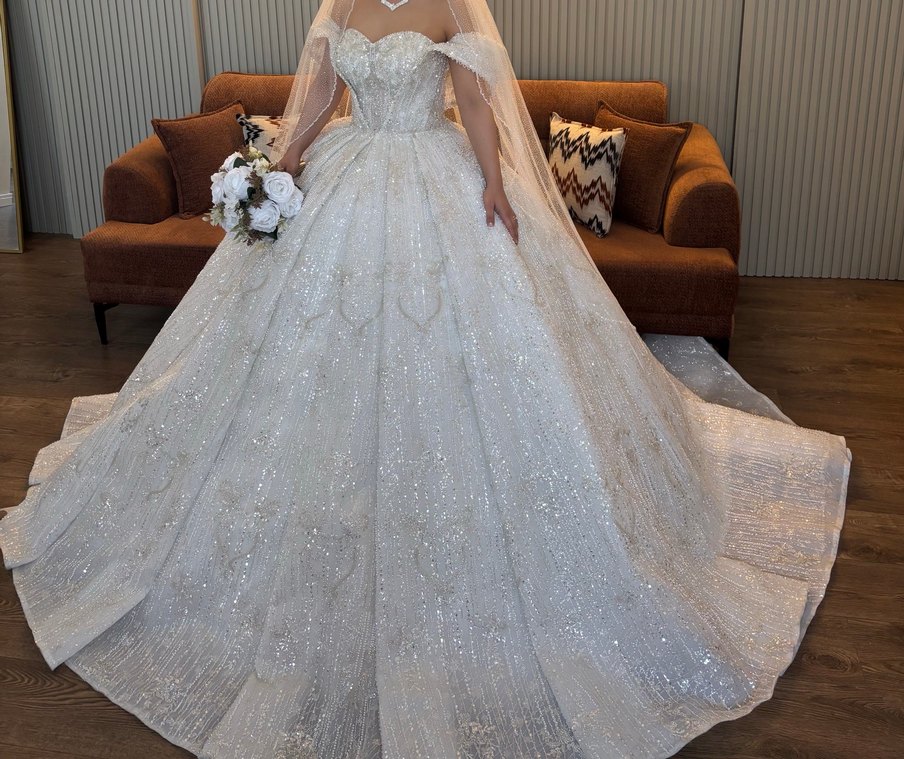 Parlak Beyaz Straplez Prenses Gelinlik - Görsel 2