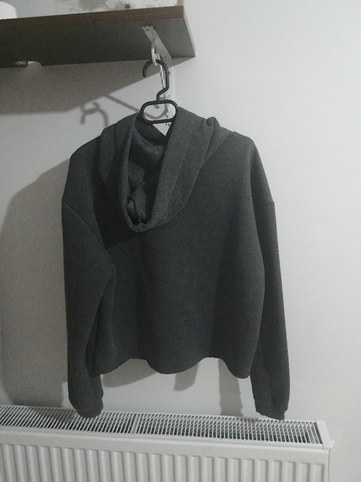 Gri Kapüşonlu Salaş Sweatshirt - Görsel 2
