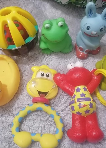 Renkli Bebek Diş Kaşıyıcı ve Çıngırak Seti - Görsel 2