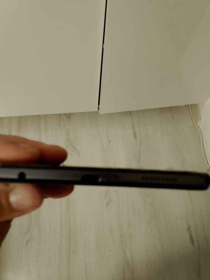 Siyah Tablet - Görsel 3