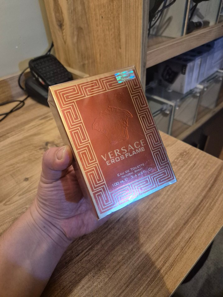 Versace Eros Flame Erkek Parfümü 100 ml - Görsel 5
