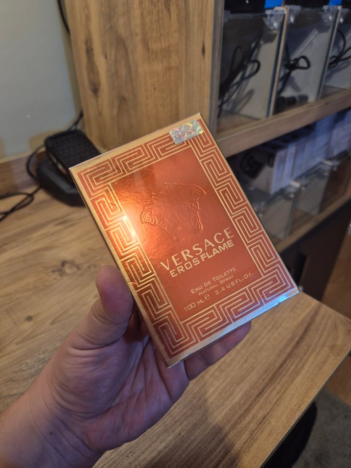 Versace Eros Flame Erkek Parfümü 100 ml - Görsel 2