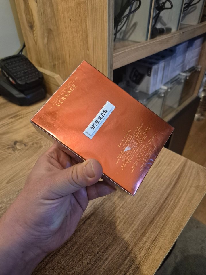 Versace Eros Flame Erkek Parfümü 100 ml - Görsel 4