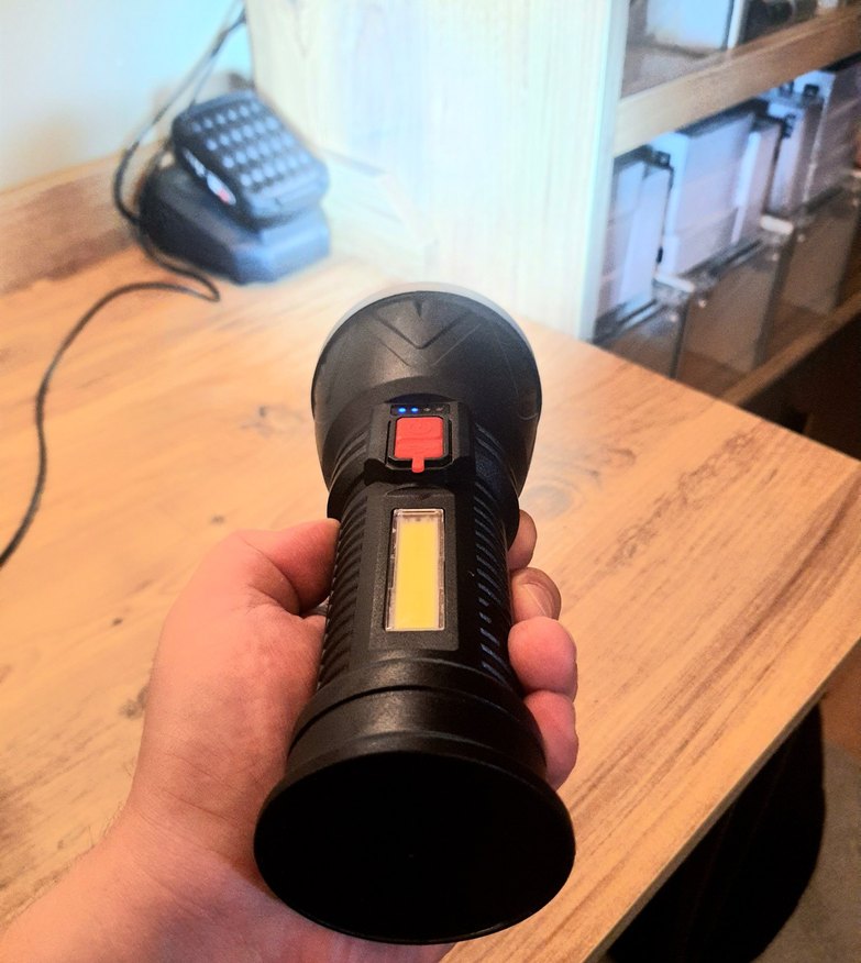 Polis Feneri | Şarjlı COB LED | Su Geçirmez Uzun Menzil - Görsel 4