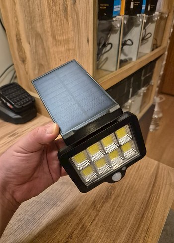 Solar Lamba Projektör | Güneş Şarjlı LED IP68 | Uzaktan Kontrol - Görsel 2