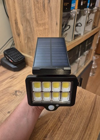 Solar Lamba Projektör | Güneş Şarjlı LED IP68 | Uzaktan Kontrol - Görsel 5