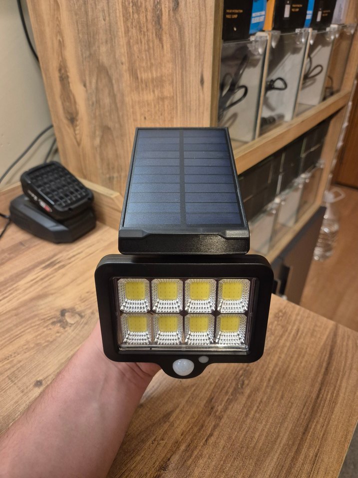 Solar Lamba Projektör | Güneş Şarjlı LED IP68 | Uzaktan Kontrol - Görsel 5