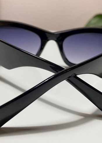 MİU MİU Detaylı Siyah Kadın Güneş Gözlüğü. - Görsel 3