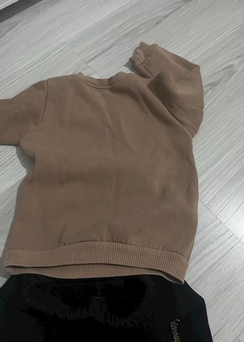Kahverengi Sweatshirt ve Siyah Pantolon Bebek Takımı - Görsel 2