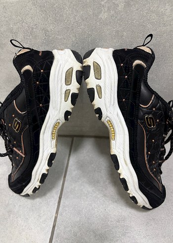 skechers 37,5