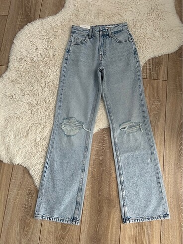 32 Beden mavi Renk bershka 90s jean