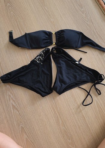 Siyah Tokalı Strappy Bikini Takımı