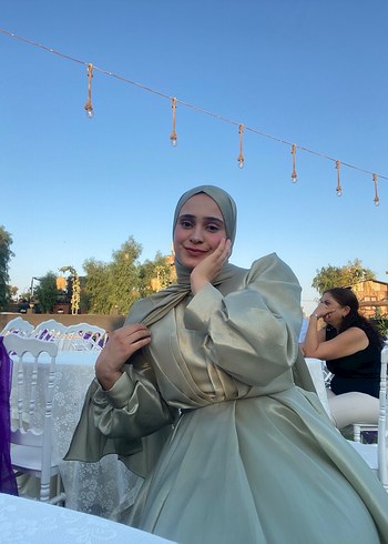 Uzun Kol Drapeli Gri Tesettür Abiye - Görsel 3