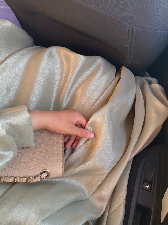 Uzun Kol Drapeli Gri Tesettür Abiye - Görsel 4