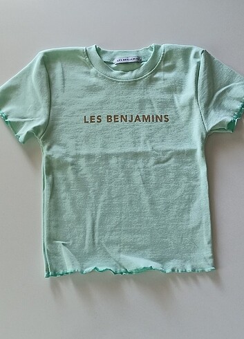 Les Benjamins Crop 