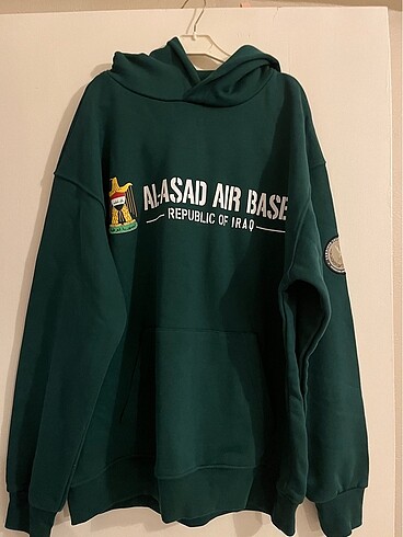 Sweatshirt