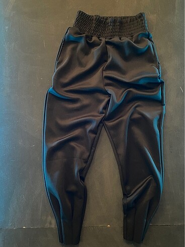 Zara Scuba kumas esofman