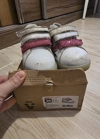 26 Beden Spor ayakkabı 