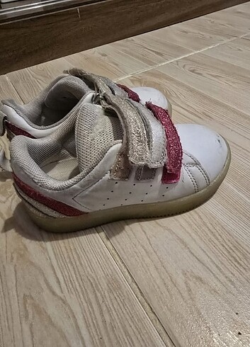 26 Beden beyaz Renk Spor ayakkabı 