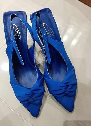 Mavi topuklu sandalet ayakkabi