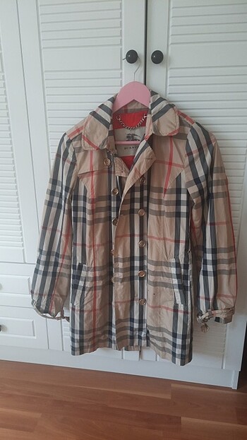 Burberry trench 