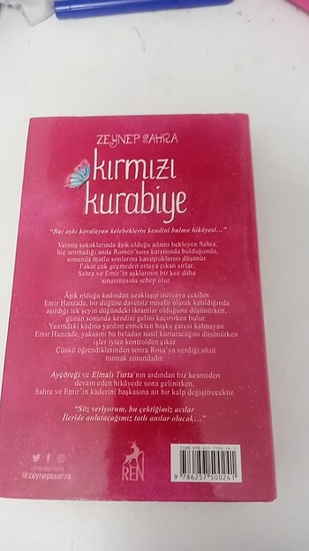 kırmızı kurabiye Zeynep Sahra