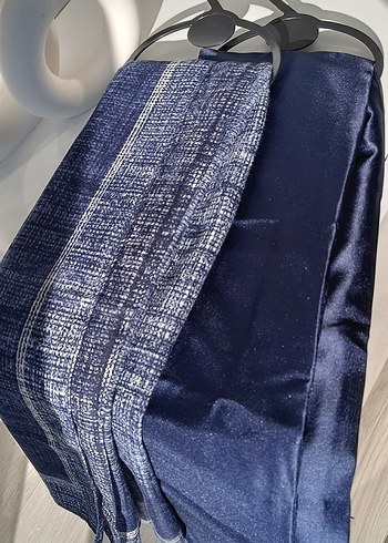 Kemerli Parlak Lacivert Kadın Şal - Görsel 2