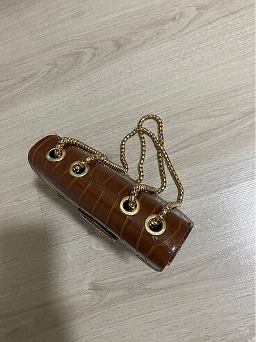 Zincirli çanta