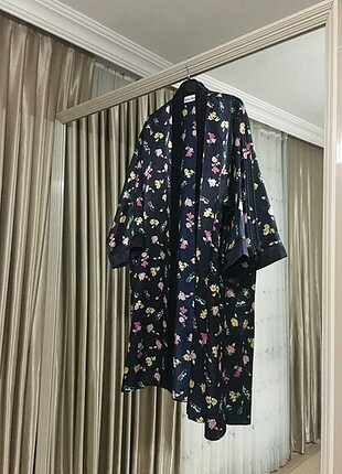 Saten kimono