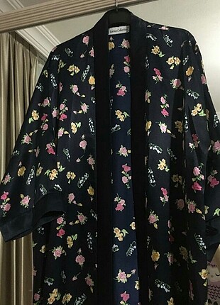 m Beden Saten kimono