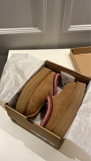 UGG TAZZ CHESTNUR