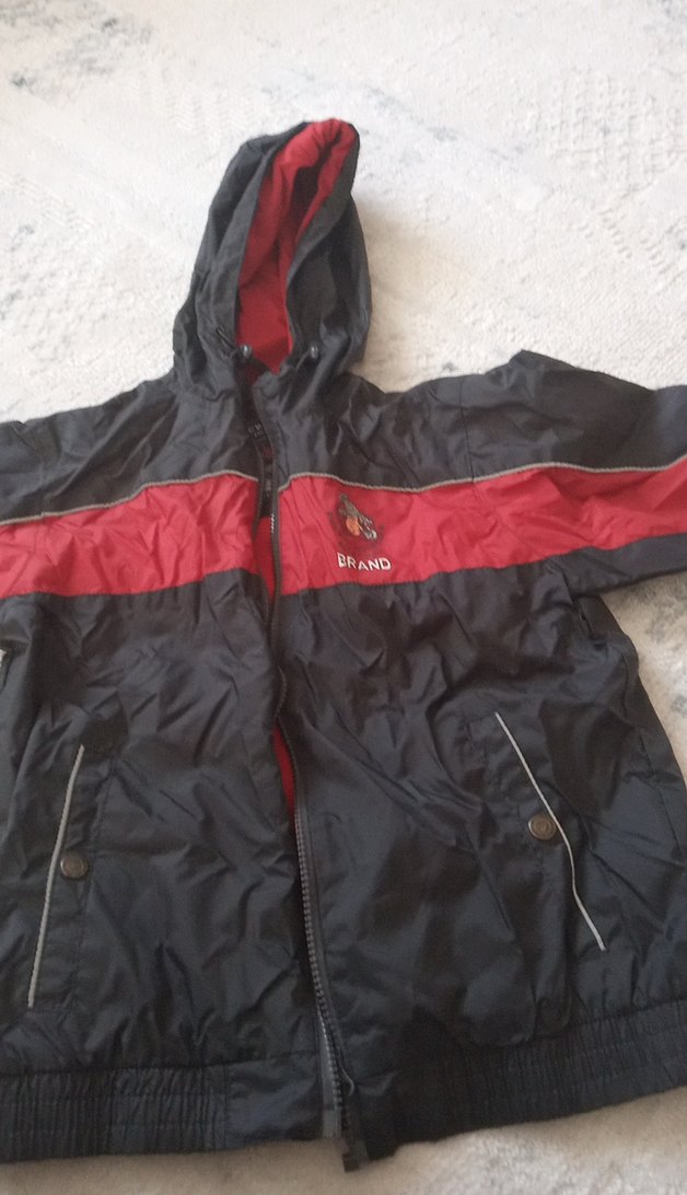 Erkek Siyah Kapüşonlu İnce Yağmurluk - Görsel 2