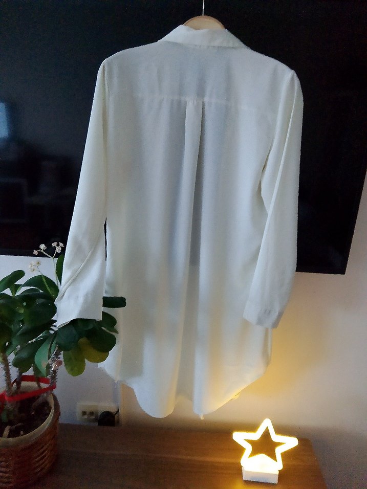 Beyaz Drapeli Uzun Kollu Kadın Gömlek - Görsel 3