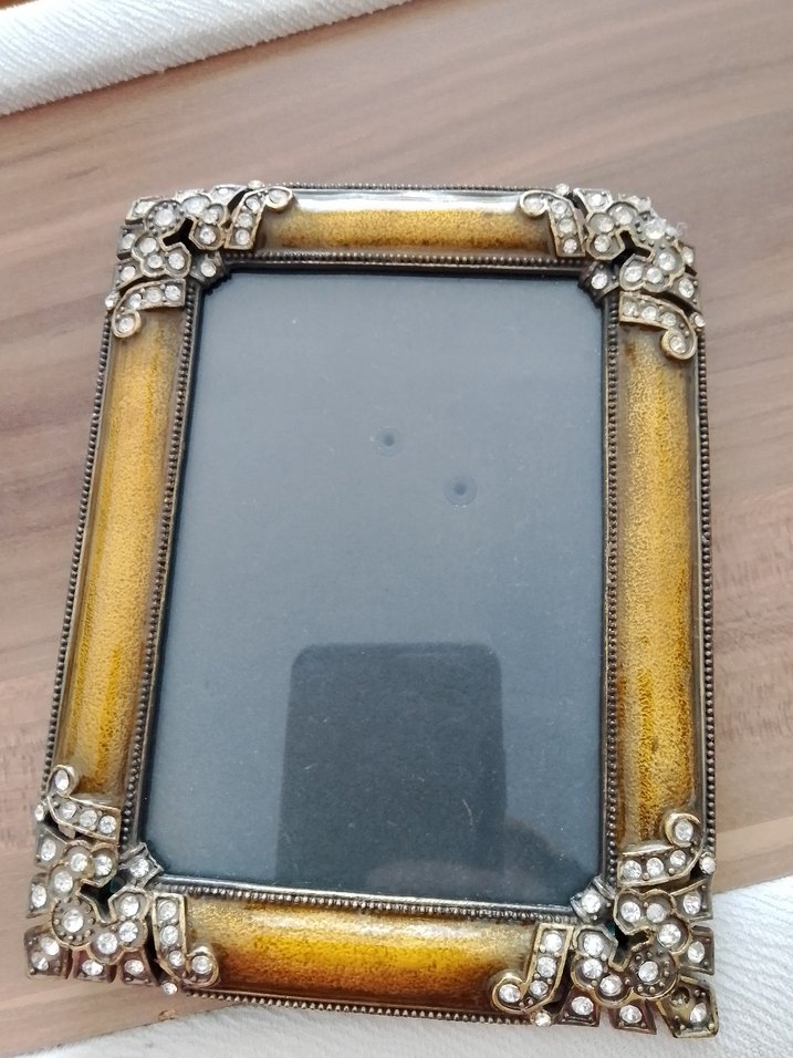 Altın Renkli Taşlı Dekoratif Çerçeve - Görsel 3