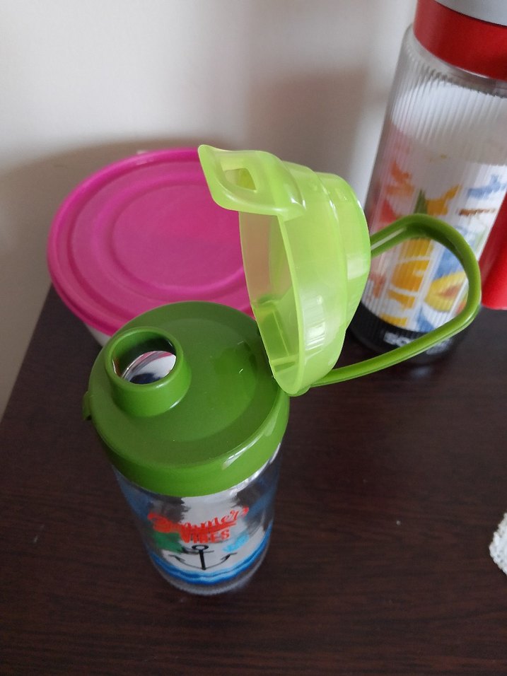 Çocuklar için renkli suluk şişesi - Görsel 2