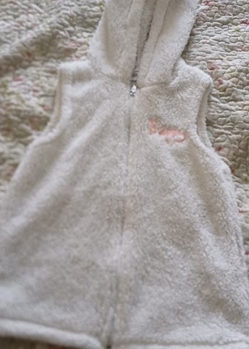 Kapüşonlu Beyaz Nakışlı peluş yelek - Görsel 3