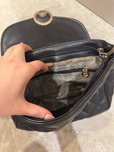  Beden siyah Renk Michael kors çanta