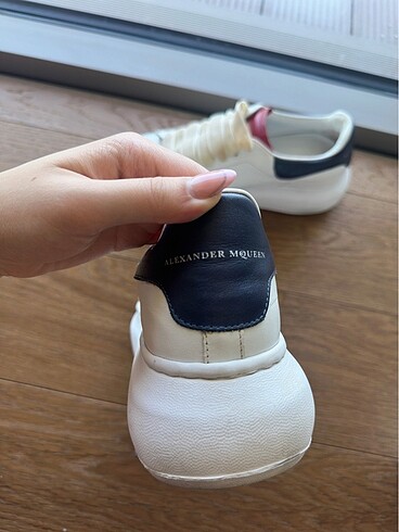 Alexander McQueen Alexander McQueen